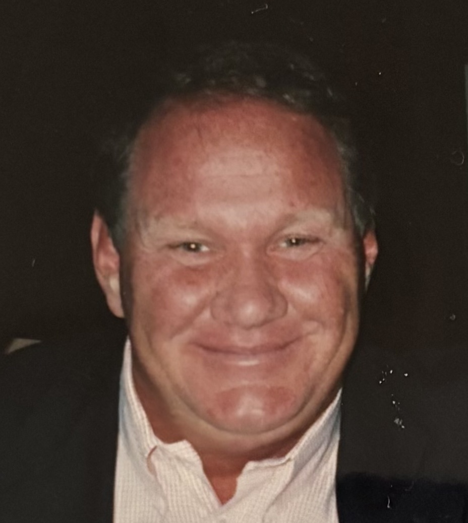 Christopher  Meekins